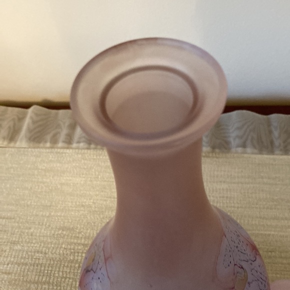 Vintage Decanter Hand Painted in Multi Hues Colors of Pink, purple and blue - Picture 6 of 9